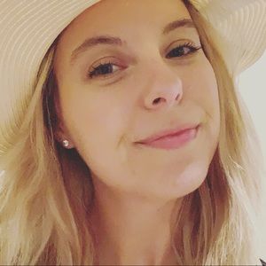 Hi, I’m Christine ✨💛